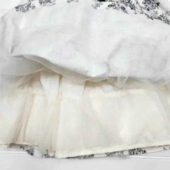 Janie and Jack Cream and Sugar Floral Toile Bow Dress - Picture 5 of 8